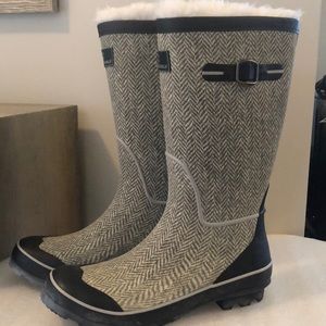 Fur lined all weather rubber boots